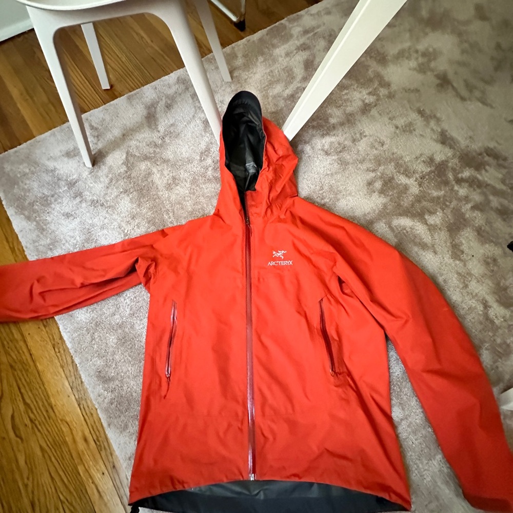 Arc’teryx Beta Goretex Rain Jacket Size L